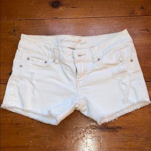 American Eagle White Shorts - 0